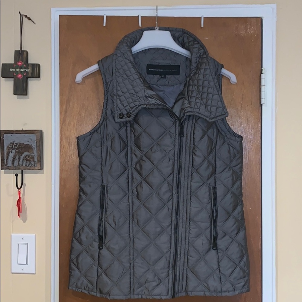 Silver/gray puffy vest!